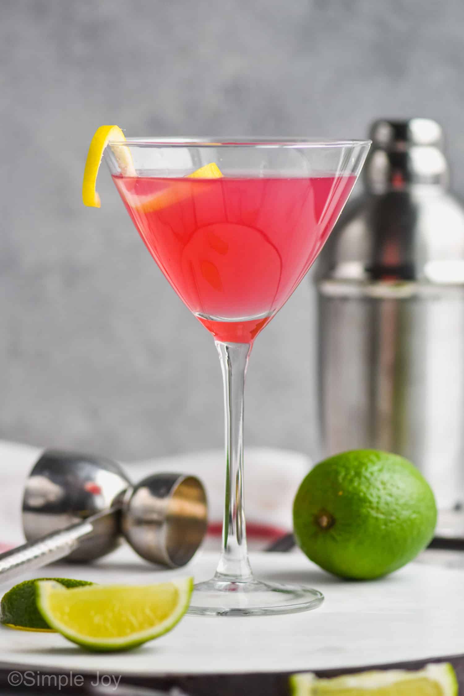 cosmopolitan cocktail